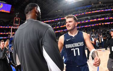 lebron_doncic_abbraccio