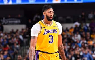 1179394367 DALLAS, TX - NOVEMBER 1: Anthony Davis #3 of the Los Angeles Lakers looks on against the Dallas Mavericks on November 1, 2019 at the American Airlines Center in Dallas, Texas. NOTE TO USER: User expressly acknowledges and agrees that, by downloading and/or using this Photograph, user is consenting to the terms and conditions of the Getty Images License Agreement. Mandatory Copyright Notice: Copyright 2019 NBAE (Photo by Jesse D. Garrabrant/NBAE via Getty Images)
