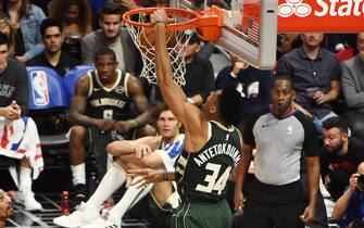 LOS ANGELES, CA - NOVEMBER 6: Giannis Antetokounmpo #34 of the Milwaukee Bucks dunks the ball against the LA Clippers on November 6, 2019 at STAPLES Center in Los Angeles, California. NOTE TO USER: User expressly acknowledges and agrees that, by downloading and/or using this Photograph, user is consenting to the terms and conditions of the Getty Images License Agreement. Mandatory Copyright Notice: Copyright 2019 NBAE (Photo by Adam Pantozzi/NBAE via Getty Images) 