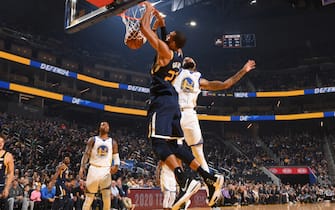 SAN FRANCISCO, CA - NOVEMBER 11: Rudy Gobert #27 of the Utah Jazz dunks the ball against the Golden State Warriors on November 11, 2019 at Chase Center in San Francisco, California. NOTE TO USER: User expressly acknowledges and agrees that, by downloading and or using this photograph, user is consenting to the terms and conditions of Getty Images License Agreement. Mandatory Copyright Notice: Copyright 2019 NBAE (Photo by Noah Graham/NBAE via Getty Images)