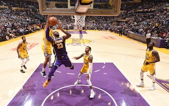 LOS ANGELES, CA - NOVEMBER 13: LeBron James #23 of the Los Angeles Lakers shoots the ball against the Golden State Warriors on November 13, 2019 at STAPLES Center in Los Angeles, California. NOTE TO USER: User expressly acknowledges and agrees that, by downloading and/or using this Photograph, user is consenting to the terms and conditions of the Getty Images License Agreement. Mandatory Copyright Notice: Copyright 2019 NBAE (Photo by Andrew D. Bernstein/NBAE via Getty Images) 