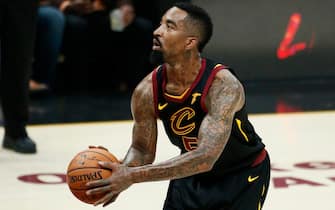CLEVELAND, CA - JUN 8:  JR Smith #5 of the Cleveland Cavaliers shoots the ball against the Golden State Warriors in Game Four of the 2018 NBA Finals won 108-85 by the Golden State Warriors over the Cleveland Cavaliers at the Quicken Loans Arena on June 6, 2018 in Cleveland, Ohio. NOTE TO USER: User expressly acknowledges and agrees that, by downloading and or using this photograph, User is consenting to the terms and conditions of the Getty Images License Agreement. Mandatory Copyright Notice: Copyright 2018 NBAE (Photo by Chris Elise/NBAE via Getty Images)