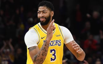 CHICAGO, ILLINOIS - NOVEMBER 05:  Anthony Davis #3 of the Los Angeles Lakers reacts to a three point shot during the second half of a game against the Chicago Bulls at United Center on November 05, 2019 in Chicago, Illinois. NOTE TO USER: User expressly acknowledges and agrees that, by downloading and or using this photograph, User is consenting to the terms and conditions of the Getty Images License Agreement. (Photo by Stacy Revere/Getty Images)