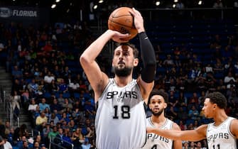 1182665685 ORLANDO, FL - NOVEMBER 15: Marco Belinelli #18 of the San Antonio Spurs shoots a free throw during the game against the Orlando Magic on November 15, 2019 at Amway Center in Orlando, Florida. NOTE TO USER: User expressly acknowledges and agrees that, by downloading and or using this photograph, User is consenting to the terms and conditions of the Getty Images License Agreement. Mandatory Copyright Notice: Copyright 2019 NBAE (Photo by Fernando Medina/NBAE via Getty Images)