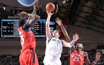 1182962399 DALLAS, TX - NOVEMBER 16: Luka Doncic #77 of the Dallas Mavericks shoots the ball against the Toronto Raptors on November 16, 2019 at the American Airlines Center in Dallas, Texas. NOTE TO USER: User expressly acknowledges and agrees that, by downloading and or using this photograph, User is consenting to the terms and conditions of the Getty Images License Agreement. Mandatory Copyright Notice: Copyright 2019 NBAE (Photo by Glenn James/NBAE via Getty Images)