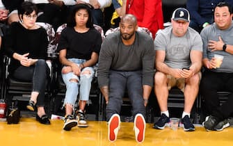 LOS ANGELES, CALIFORNIA - NOVEMBER 17: Kobe Bryant and his daughter Gianna Bryant attend a basketball game between the Los Angeles Lakers and the Atlanta Hawks at Staples Center on November 17, 2019 in Los Angeles, California. (Photo by Allen Berezovsky/Getty Images)