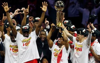 OAKLAND, CALIFORNIA - JUNE 13:  Kawhi Leonard #2 of the Toronto Raptors celebrates with the Larry O'Brien Championship Trophy after his team defeated the Golden State Warriors to win Game Six of the 2019 NBA Finals at ORACLE Arena on June 13, 2019 in Oakland, California. NOTE TO USER: User expressly acknowledges and agrees that, by downloading and or using this photograph, User is consenting to the terms and conditions of the Getty Images License Agreement. (Photo by Lachlan Cunningham/Getty Images)