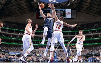 DALLAS, TX - NOVEMBER 22: Luka Doncic #77 of the Dallas Mavericks drives to the basket against the Cleveland Cavaliers on November 22, 2019 at the American Airlines Center in Dallas, Texas. NOTE TO USER: User expressly acknowledges and agrees that, by downloading and or using this photograph, User is consenting to the terms and conditions of the Getty Images License Agreement. Mandatory Copyright Notice: Copyright 2019 NBAE (Photo by Glenn James/NBAE via Getty Images)