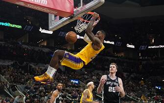SAN ANTONIO, TX - NOVEMBER 25: LeBron James #23 of the Los Angeles Lakers shoots the ball against the San Antonio Spurs on November 25, 2019 at the AT&T Center in San Antonio, Texas. NOTE TO USER: User expressly acknowledges and agrees that, by downloading and or using this photograph, user is consenting to the terms and conditions of the Getty Images License Agreement. Mandatory Copyright Notice: Copyright 2019 NBAE (Photos by Darren Carroll/NBAE via Getty Images)