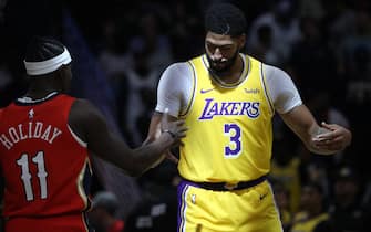 NEW ORLEANS, LOUISIANA - NOVEMBER 27: Anthony Davis #3 of the Los Angeles Lakers and Zion Williamson #1 of the New Orleans Pelicans during pregame at Smoothie King Center on November 27, 2019 in New Orleans, Louisiana.  NOTE TO USER: User expressly acknowledges and agrees that, by downloading and/or using this photograph, user is consenting to the terms and conditions of the Getty Images License Agreement (Photo by Chris Graythen/Getty Images)