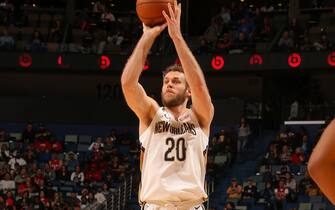 NEW ORLEANS, LA - NOVEMBER 17: Nicolo Melli #20 of the New Orleans Pelicans shoots the ball against the Golden State Warriors on November 17, 2019 at the Smoothie King Center in New Orleans, Louisiana. NOTE TO USER: User expressly acknowledges and agrees that, by downloading and or using this Photograph, user is consenting to the terms and conditions of the Getty Images License Agreement. Mandatory Copyright Notice: Copyright 2019 NBAE (Photo by Layne Murdoch Jr./NBAE via Getty Images)