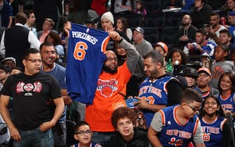 NEW YORK, NY - OCTOBER 01: Fans participate during the Open Practice for the New York Knicks on October 1, 2017 at Madison Square Garden in New York City. NOTE TO USER: User expressly acknowledges and agrees that, by downloading and or using this photograph, User is consenting to the terms and conditions of the Getty Images License Agreement. Mandatory Copyright Notice: Copyright 2017 NBAE (Photo by Nathaniel S. Butler/NBAE via Getty Images)