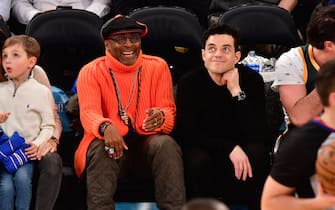 NEW YORK, NY - NOVEMBER 20:  Spike Lee and Rami Malek attend the Portland Trail Blazers vs New York Knicks game at Madison Square Garden on November 20, 2018 in New York City.  (Photo by James Devaney/Getty Images)
