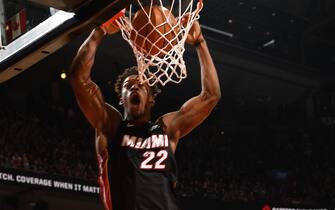 1186308025 TORONTO, CANADA - DECEMBER 3: Jimmy Butler #22 of the Miami Heat dunks the ball against the Toronto Raptors on December 3, 2019 at the Scotiabank Arena in Toronto, Ontario, Canada. NOTE TO USER: User expressly acknowledges and agrees that, by downloading and or using this Photograph, user is consenting to the terms and conditions of the Getty Images License Agreement. Mandatory Copyright Notice: Copyright 2019 NBAE (Photo by Ron Turenne/NBAE via Getty Images)