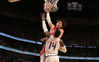 NEW ORLEANS, LA - DECEMBER 5: Jaxson Hayes #10 of the New Orleans Pelicans dunks the ball against the Phoenix Suns on December 5, 2019 at the Smoothie King Center in New Orleans, Louisiana. NOTE TO USER: User expressly acknowledges and agrees that, by downloading and or using this Photograph, user is consenting to the terms and conditions of the Getty Images License Agreement. Mandatory Copyright Notice: Copyright 2019 NBAE (Photo by Layne Murdoch Jr./NBAE via Getty Images)