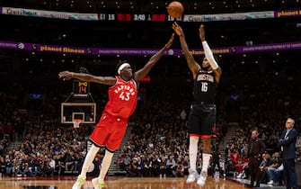 1186691342 TORONTO, CANADA - DECEMBER 5: Ben McLemore #16 of the Houston Rockets shoots the ball against the Toronto Raptors on December 5, 2019 at the Scotiabank Arena in Toronto, Ontario, Canada. NOTE TO USER: User expressly acknowledges and agrees that, by downloading and or using this Photograph, user is consenting to the terms and conditions of the Getty Images License Agreement. Mandatory Copyright Notice: Copyright 2019 NBAE (Photo by Mark Blinch/NBAE via Getty Images)