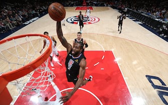 WASHINGTON, DC -¬†DECEMBER 8: Kawhi Leonard #2 of the LA Clippers dunks the ball against the Washington Wizards on December 8, 2019 at Capital One Arena in Washington, DC. NOTE TO USER: User expressly acknowledges and agrees that, by downloading and or using this Photograph, user is consenting to the terms and conditions of the Getty Images License Agreement. Mandatory Copyright Notice: Copyright 2019 NBAE (Photo by Ned Dishman/NBAE via Getty Images)