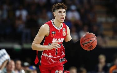AUCKLAND, NEW ZEALAND - NOVEMBER 30: LaMelo Ball of the Hawks in action during the round 9 NBL match between the New Zealand Breakers and the Illawarra Hawks at Spark Arena on November 30, 2019 in Auckland, New Zealand. (Photo by Anthony Au-Yeung/Getty Images)