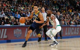 1188054034 INDIANAPOLIS, IN - DECEMBER 11: Malcolm Brogdon #7 of the Indiana Pacers handles the ball against the Boston Celtics on December 11, 2019 at Bankers Life Fieldhouse in Indianapolis, Indiana. NOTE TO USER: User expressly acknowledges and agrees that, by downloading and or using this Photograph, user is consenting to the terms and conditions of the Getty Images License Agreement. Mandatory Copyright Notice: Copyright 2019 NBAE (Photo by Ron Hoskins/NBAE via Getty Images)