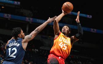 1188064890 MINNEAPOLIS, MN - DECEMBER 11: Donovan Mitchell #45 of the Utah Jazz shoots the ball against the Minnesota Timberwolves on December 11, 2019 at Target Center in Minneapolis, Minnesota. NOTE TO USER: User expressly acknowledges and agrees that, by downloading and or using this Photograph, user is consenting to the terms and conditions of the Getty Images License Agreement. Mandatory Copyright Notice: Copyright 2019 NBAE (Photo by David Sherman/NBAE via Getty Images)