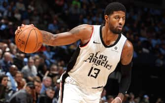 MINNEAPOLIS, MN -  DECEMBER 13: Paul George #13 of the LA Clippers handles the ball during the game against the Minnesota Timberwolves on December 13, 2019 at Target Center in Minneapolis, Minnesota. NOTE TO USER: User expressly acknowledges and agrees that, by downloading and or using this Photograph, user is consenting to the terms and conditions of the Getty Images License Agreement. Mandatory Copyright Notice: Copyright 2019 NBAE (Photo by David Sherman/NBAE via Getty Images)