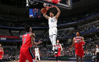 MEMPHIS, TN - DECEMBER 14: Brandon Clarke #15 of the Memphis Grizzlies dunks the ball during the game against the Washington Wizards on December 14, 2019 at FedExForum in Memphis, Tennessee. NOTE TO USER: User expressly acknowledges and agrees that, by downloading and or using this photograph, User is consenting to the terms and conditions of the Getty Images License Agreement. Mandatory Copyright Notice: Copyright 2019 NBAE (Photo by Joe Murphy/NBAE via Getty Images)
