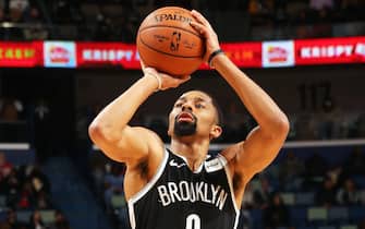 NEW ORLEANS, LA - DECEMBER 17: Spencer Dinwiddie #8 of the Brooklyn Nets shoots a free throw during the game against the New Orleans Pelicans on January 1, 2019 at the Smoothie King Center in New Orleans, Louisiana. NOTE TO USER: User expressly acknowledges and agrees that, by downloading and or using this Photograph, user is consenting to the terms and conditions of the Getty Images License Agreement. Mandatory Copyright Notice: Copyright 2019 NBAE (Photo by Layne Murdoch Jr./NBAE via Getty Images)