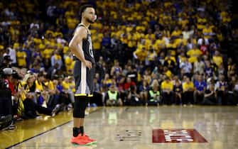 OAKLAND, CALIFORNIA - JUNE 13:  Stephen Curry #30 of the Golden State Warriors reacts against the Toronto Raptors in the second half during Game Six of the 2019 NBA Finals at ORACLE Arena on June 13, 2019 in Oakland, California. NOTE TO USER: User expressly acknowledges and agrees that, by downloading and or using this photograph, User is consenting to the terms and conditions of the Getty Images License Agreement. (Photo by Ezra Shaw/Getty Images)
