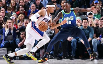 DALLAS, TX - JANUARY 11: Tobias Harris #12 of the Philadelphia 76ers handles the ball during the game against the Dallas Mavericks on January 11, 2020 at the American Airlines Center in Dallas, Texas. NOTE TO USER: User expressly acknowledges and agrees that, by downloading and or using this photograph, User is consenting to the terms and conditions of the Getty Images License Agreement. Mandatory Copyright Notice: Copyright 2020 NBAE (Photo by Glenn James/NBAE via Getty Images)