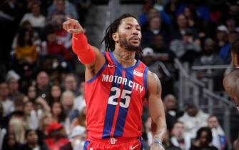 DETROIT, MI - DECEMBER 26: Derrick Rose #25 of the Detroit Pistons handles the ball against the Washington Wizards on December 26, 2019 at Little Caesars Arena in Detroit, Michigan. NOTE TO USER: User expressly acknowledges and agrees that, by downloading and/or using this photograph, User is consenting to the terms and conditions of the Getty Images License Agreement. Mandatory Copyright Notice: Copyright 2019 NBAE (Photo by Brian Sevald/NBAE via Getty Images)