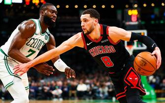 BOSTON, MA - JANUARY 13:  Zach LaVine #8 of the Chicago Bulls drives to the basket past Jaylen Brown #7 of the Boston Celtics during a game at TD Garden on January 13, 2019 in Boston, Massachusetts. NOTE TO USER: User expressly acknowledges and agrees that, by downloading and or using this photograph, User is consenting to the terms and conditions of the Getty Images License Agreement. (Photo by Adam Glanzman/Getty Images)