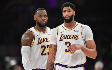 LOS ANGELES, CA - JANUARY 01: LeBron James #23 and Anthony Davis #3 of the Los Angeles Lakers while playing the Phoenix Suns at Staples Center on January 1, 2020 in Los Angeles, California. NOTE TO USER: User expressly acknowledges and agrees that, by downloading and/or using this photograph, user is consenting to the terms and conditions of the Getty Images License Agreement. Lakers won 117 to 107. (Photo by John McCoy/Getty Images)