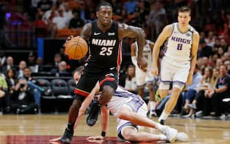 MIAMI, FLORIDA - JANUARY 20:  Kendrick Nunn #25 of the Miami Heat drives up the court against the Sacramento Kings during the second half at American Airlines Arena on January 20, 2020 in Miami, Florida. NOTE TO USER: User expressly acknowledges and agrees that, by downloading and/or using this photograph, user is consenting to the terms and conditions of the Getty Images License Agreement.  (Photo by Michael Reaves/Getty Images)