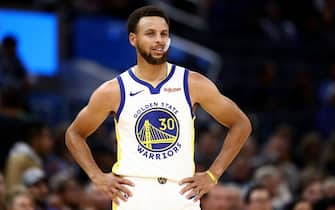 SAN FRANCISCO, CALIFORNIA - OCTOBER 18:  Stephen Curry #30 of the Golden State Warriors in action against the Los Angeles Lakers at Chase Center on October 18, 2019 in San Francisco, California. NOTE TO USER: User expressly acknowledges and agrees that, by downloading and or using this photograph, User is consenting to the terms and conditions of the Getty Images License Agreement. (Photo by Ezra Shaw/Getty Images)