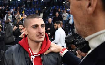 Paris Saint-Germain's Italian midfielder Marco Verratti is pictured ahead of the NBA basketball match between Milwaukee Bucks and Charlotte Hornets at The AccorHotels Arena in Paris on January 24, 2020. (Photo by FRANCK FIFE / AFP) (Photo by FRANCK FIFE/AFP via Getty Images)