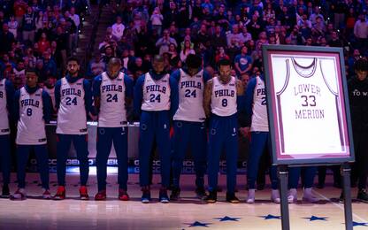 Philadelphia onora Kobe Bryant, 11 punti per Melli