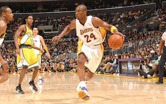 LOS ANGELES, CA - APRIL 15: Kobe Bryant #24 of the Los Angeles Lakers drives to the hoop against the Seattle Supersonics on April 15, 2007 at Staples Center in Los Angeles, California.  NOTE TO USER: User expressly acknowledges and agrees that, by downloading and/or using this Photograph, user is consenting to the terms and conditions of the Getty Images License Agreement. Mandatory Copyright Notice: Copyright 2007 NBAE (Photo by Noah Graham/NBAE via Getty Images)