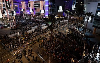 LOS ANGELES, CALIFORNIA - JANUARY 31:  A general view of fans gathered to pay their respects to Kobe Bryant at LA Live before the game between the Los Angeles Lakers and the Portland Trail Blazers at Staples Center on January 31, 2020 in Los Angeles, California. (Photo by Kevork Djansezian/Getty Images)