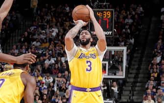 SACRAMENTO, CA - FEBRUARY 1: Anthony Davis #3 of the Los Angeles Lakers shoots a 3-pointer during the game against the Sacramento Kings on February 1, 2020 at Golden 1 Center in Sacramento, California. NOTE TO USER: User expressly acknowledges and agrees that, by downloading and or using this Photograph, user is consenting to the terms and conditions of the Getty Images License Agreement. Mandatory Copyright Notice: Copyright 2020 NBAE (Photo by Rocky Widner/NBAE via Getty Images)