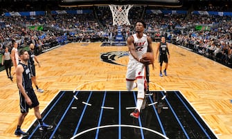 1197967722 ORLANDO, FL - FEBRUARY 1: Jimmy Butler #22 of the Miami Heat drives to the basket during a game against the Orlando Magic on February 1, 2020 at Amway Center in Orlando, Florida. NOTE TO USER: User expressly acknowledges and agrees that, by downloading and or using this photograph, User is consenting to the terms and conditions of the Getty Images License Agreement. Mandatory Copyright Notice: Copyright 2020 NBAE (Photo by Fernando Medina/NBAE via Getty Images)