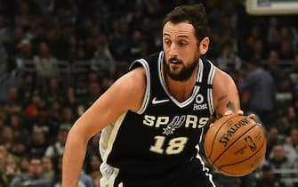 MILWAUKEE, WISCONSIN - JANUARY 04:  Marco Belinelli #18 of the San Antonio Spurs handles the ball during a game against the Milwaukee Bucks at Fiserv Forum on January 04, 2020 in Milwaukee, Wisconsin. NOTE TO USER: User expressly acknowledges and agrees that, by downloading and or using this photograph, User is consenting to the terms and conditions of the Getty Images License Agreement. (Photo by Stacy Revere/Getty Images)
