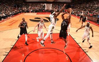 1198878585 TORONTO, CANADA - FEBRUARY 5: Kyle Lowry #7 of the Toronto Raptors drives to the basket during a game against the Indiana Pacers on February 5, 2020 at the Scotiabank Arena in Toronto, Ontario, Canada. NOTE TO USER: User expressly acknowledges and agrees that, by downloading and or using this Photograph, user is consenting to the terms and conditions of the Getty Images License Agreement. Mandatory Copyright Notice: Copyright 2020 NBAE (Photo by Ron Turenne/NBAE via Getty Images)