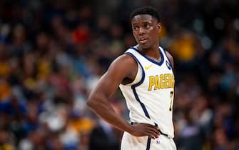 INDIANAPOLIS, IN - MARCH 14: Darren Collison #2 of the Indiana Pacers looks on against the Oklahoma City Thunder  on March 14, 2019 at Bankers Life Fieldhouse in Indianapolis, Indiana. NOTE TO USER: User expressly acknowledges and agrees that, by downloading and or using this Photograph, user is consenting to the terms and conditions of the Getty Images License Agreement. Mandatory Copyright Notice: Copyright 2019 NBAE (Photo by Zach Beeker/NBAE via Getty Images)