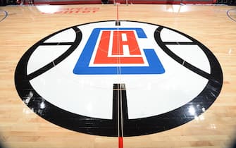 LOS ANGELES, CA - OCTOBER 20:  A general view of the Los Angeles Clippers logo on the floor of the Staples Center before the game between the Golden State Warriors and Los Angeles Clippers on October 20, 2015 at STAPLES Center in Los Angeles, California. NOTE TO USER: User expressly acknowledges and agrees that, by downloading and/or using this Photograph, user is consenting to the terms and conditions of the Getty Images License Agreement. Mandatory Copyright Notice: Copyright 2015 NBAE (Photo by Andrew D. Bernstein/NBAE via Getty Images)