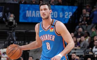 SACRAMENTO, CA - JANUARY 29: Danilo Gallinari #8 of the Oklahoma City Thunder brings the ball up the court against the Sacramento Kings on January 29, 2020 at Golden 1 Center in Sacramento, California. NOTE TO USER: User expressly acknowledges and agrees that, by downloading and or using this photograph, User is consenting to the terms and conditions of the Getty Images Agreement. Mandatory Copyright Notice: Copyright 2020 NBAE (Photo by Rocky Widner/NBAE via Getty Images)