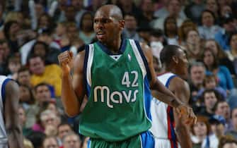 DALLAS - NOVEMBER 19:  Jerry Stackhouse #42 of the Dallas Mavericks reacts during the game against the New York Knicks at American Airlines Arena on November 19, 2004 in Dallas, Texas.  The Mavericks won 103-101.  NOTE TO USER: User expressly acknowledges and agrees that, by downloading and/or using this Photograph, user is consenting to the terms and conditions of the Getty Images License Agreement. Mandatory Copyright Notice: Copyright 2004 NBAE  (Photo by Glenn James/NBAE via Getty Images)