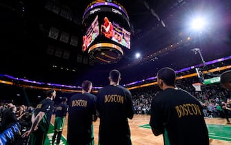 BOSTON, MA - JANUARY 30: The Boston Celtics honor the late Kobe Bryant prior to the game against the Charlotte Hornets on January 30, 2020 at the TD Garden in Boston, Massachusetts.  NOTE TO USER: User expressly acknowledges and agrees that, by downloading and or using this photograph, User is consenting to the terms and conditions of the Getty Images License Agreement. Mandatory Copyright Notice: Copyright 2020 NBAE  (Photo by Brian Babineau/NBAE via Getty Images) 