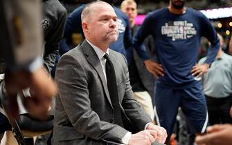 DENVER, CO - FEBRUARY 10: Michael Malone of the Denver Nuggets talks to his players during the game against the San Antonio Spurs on February 10, 2020 at the Pepsi Center in Denver, Colorado. NOTE TO USER: User expressly acknowledges and agrees that, by downloading and/or using this Photograph, user is consenting to the terms and conditions of the Getty Images License Agreement. Mandatory Copyright Notice: Copyright 2020 NBAE (Photo by Garrett Ellwood/NBAE via Getty Images)