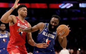 CHICAGO, ILLINOIS - FEBRUARY 16: James Harden #2 of Team LeBron dribbles the ball while being guarded by Giannis Antetokounmpo #24 of Team Giannis in the fourth quarter during the 69th NBA All-Star Game at the United Center on February 16, 2020 in Chicago, Illinois. NOTE TO USER: User expressly acknowledges and agrees that, by downloading and or using this photograph, User is consenting to the terms and conditions of the Getty Images License Agreement. (Photo by Jonathan Daniel/Getty Images)