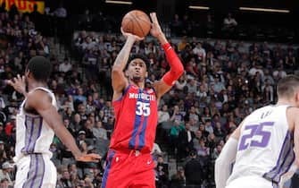 SACRAMENTO, CA - MARCH 1:  Christian Wood #35 of the Detroit Pistons shoots the ball against the Sacramento Kings on March 1, 2020 at Golden 1 Center in Sacramento, California. NOTE TO USER: User expressly acknowledges and agrees that, by downloading and or using this Photograph, user is consenting to the terms and conditions of the Getty Images License Agreement. Mandatory Copyright Notice: Copyright 2020 NBAE (Photo by Rocky Widner/NBAE via Getty Images)